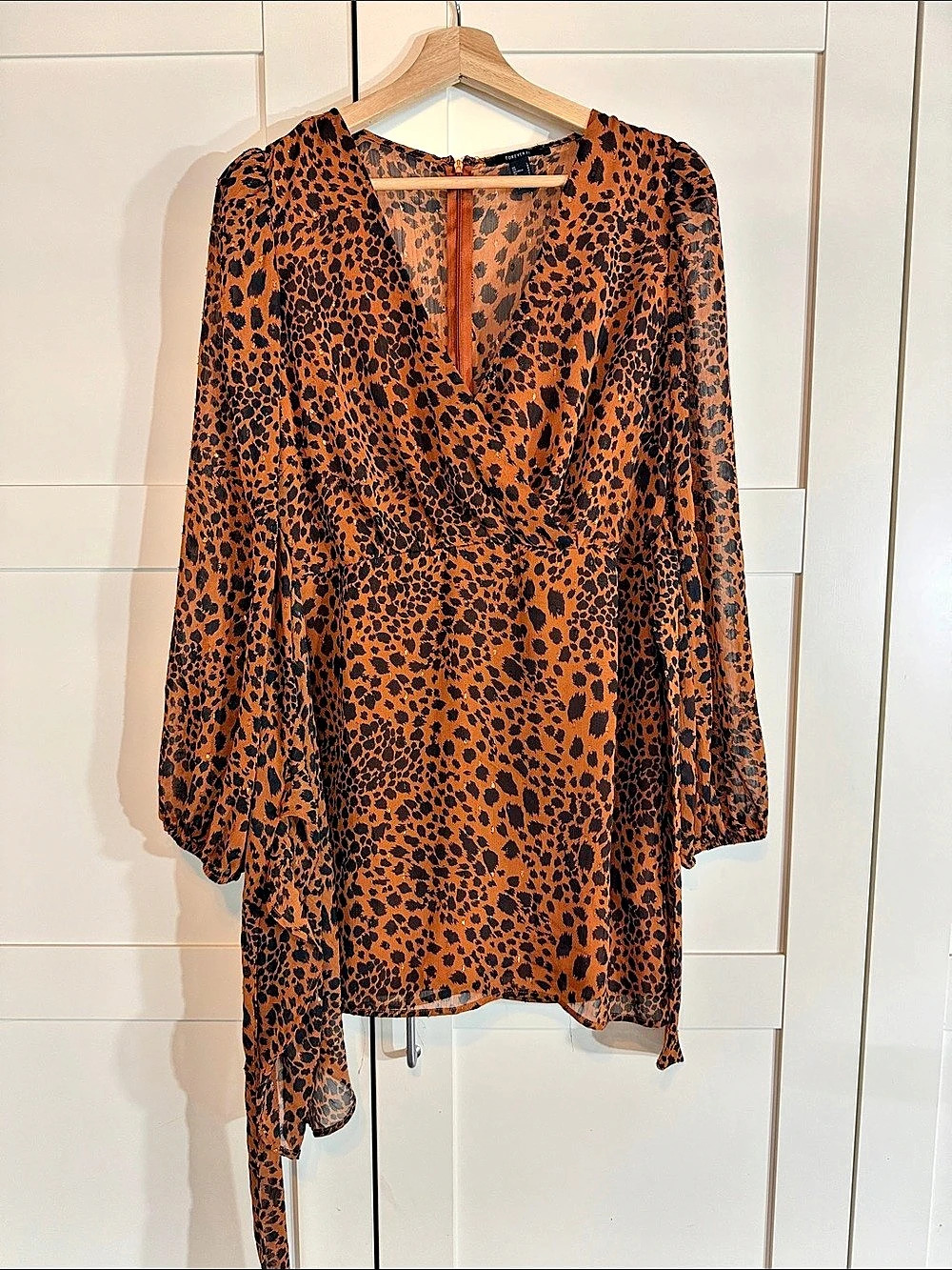 Forever 21 Leopard Print Wrap Blouse Brown Size Large B18